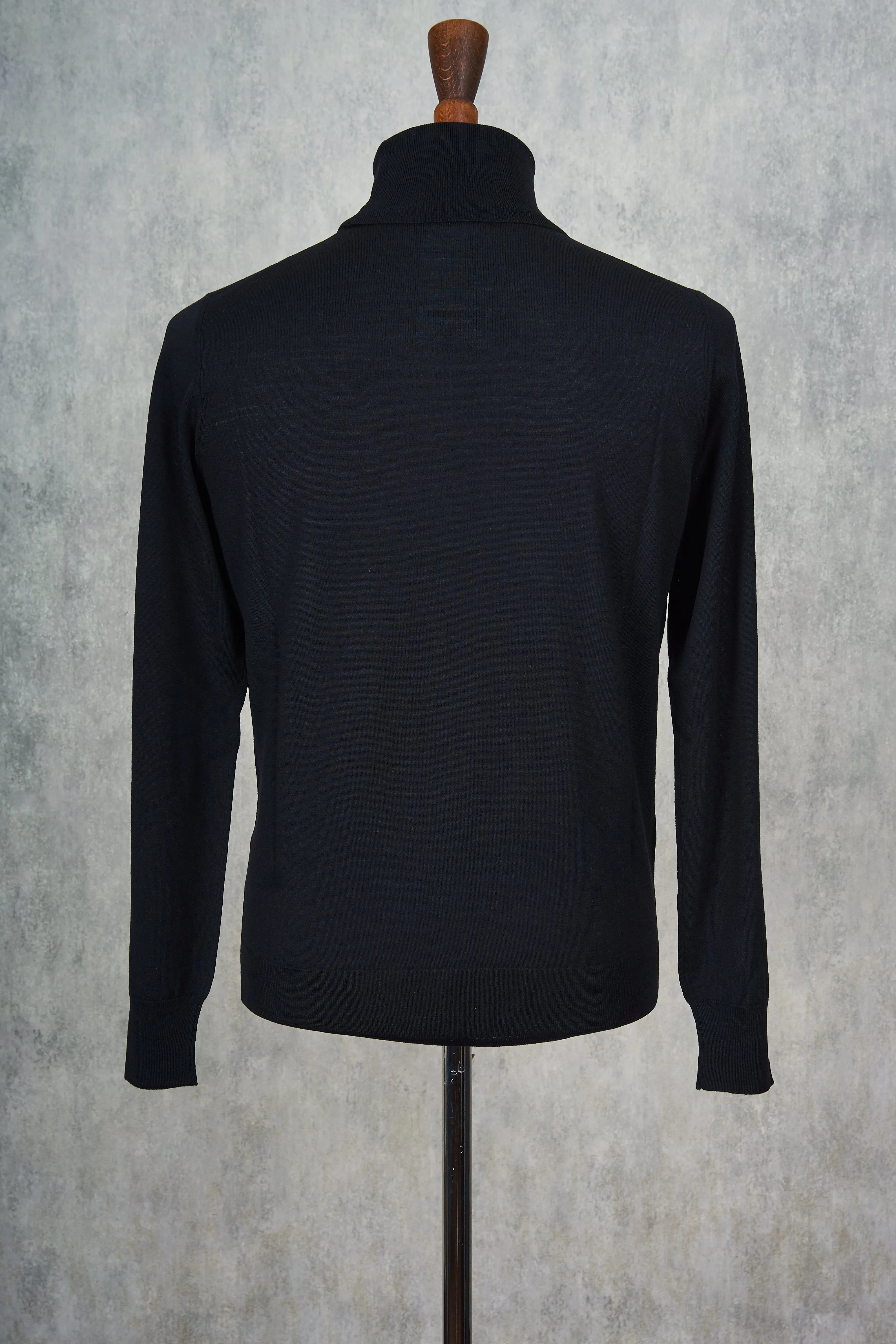 Ascot Chang Black Extra-Fine Merino Wool Turtleneck Sweater