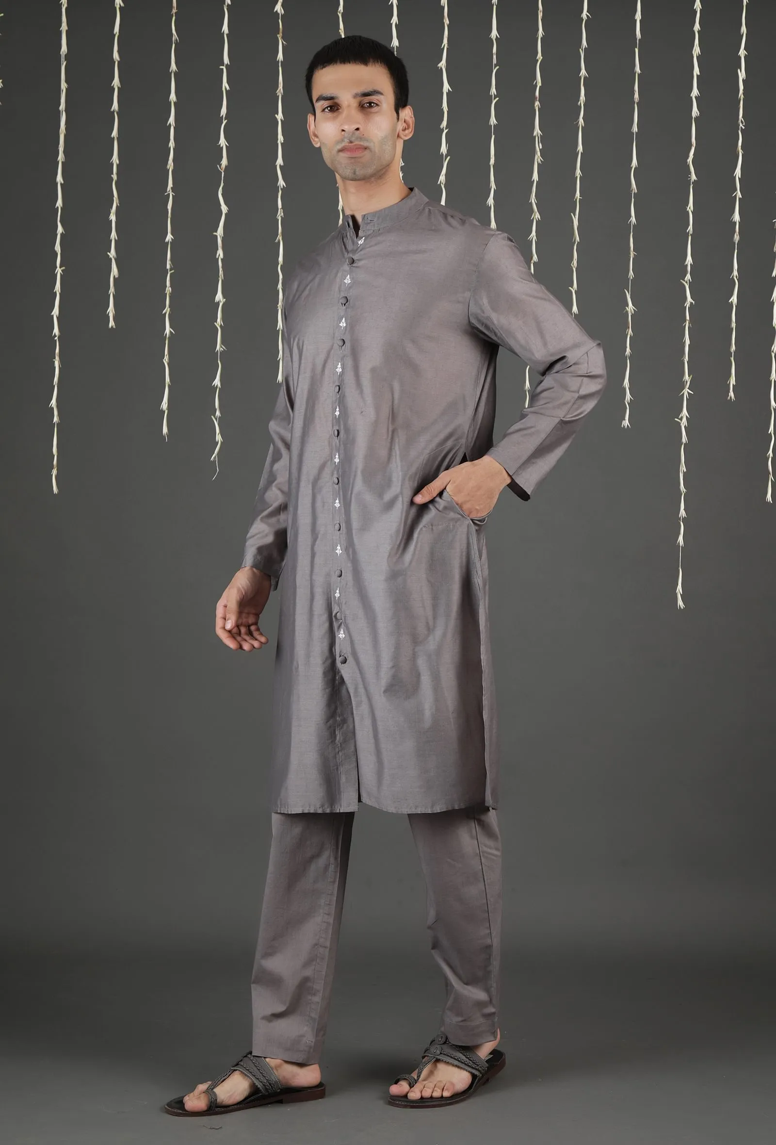 Set Of 2: Evak Grey Chanderi Kurta & Straight Pants